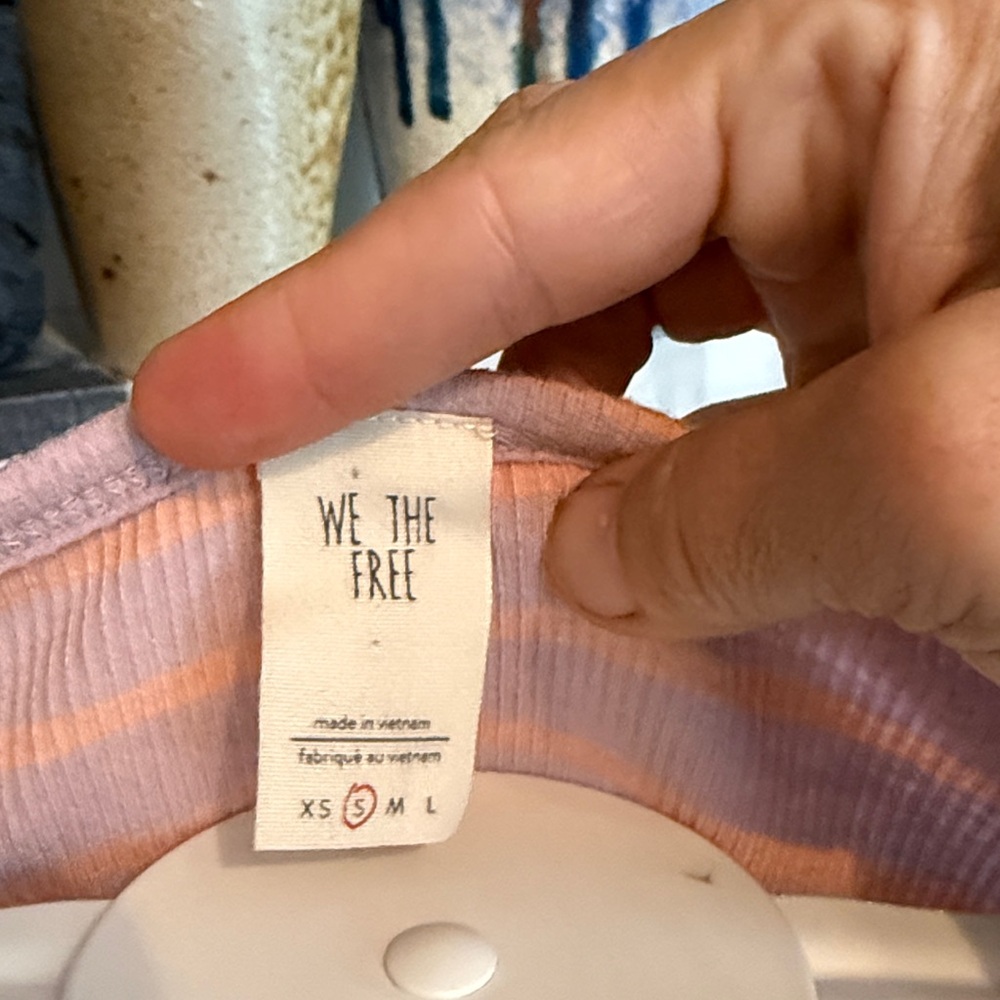 We The Free/free People Bell Sleeve top- worn twice. 78 retail - Picture 3 of 5